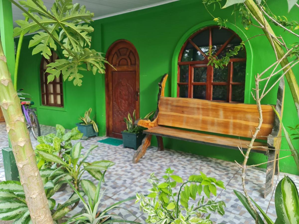 Tortuguero Casa De Playa Green House Lägenhet Exteriör bild