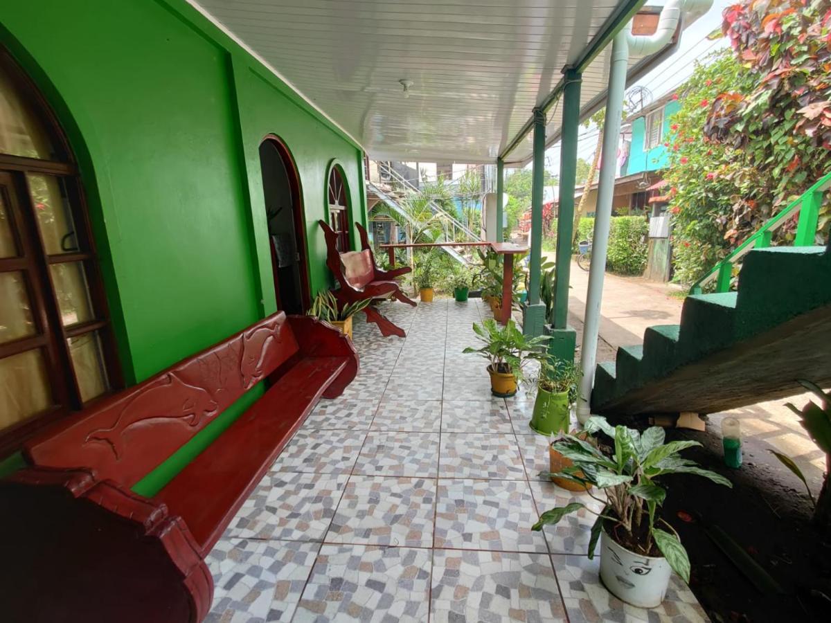 Tortuguero Casa De Playa Green House Lägenhet Exteriör bild