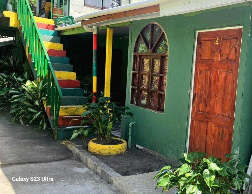 Tortuguero Casa De Playa Green House Lägenhet Exteriör bild