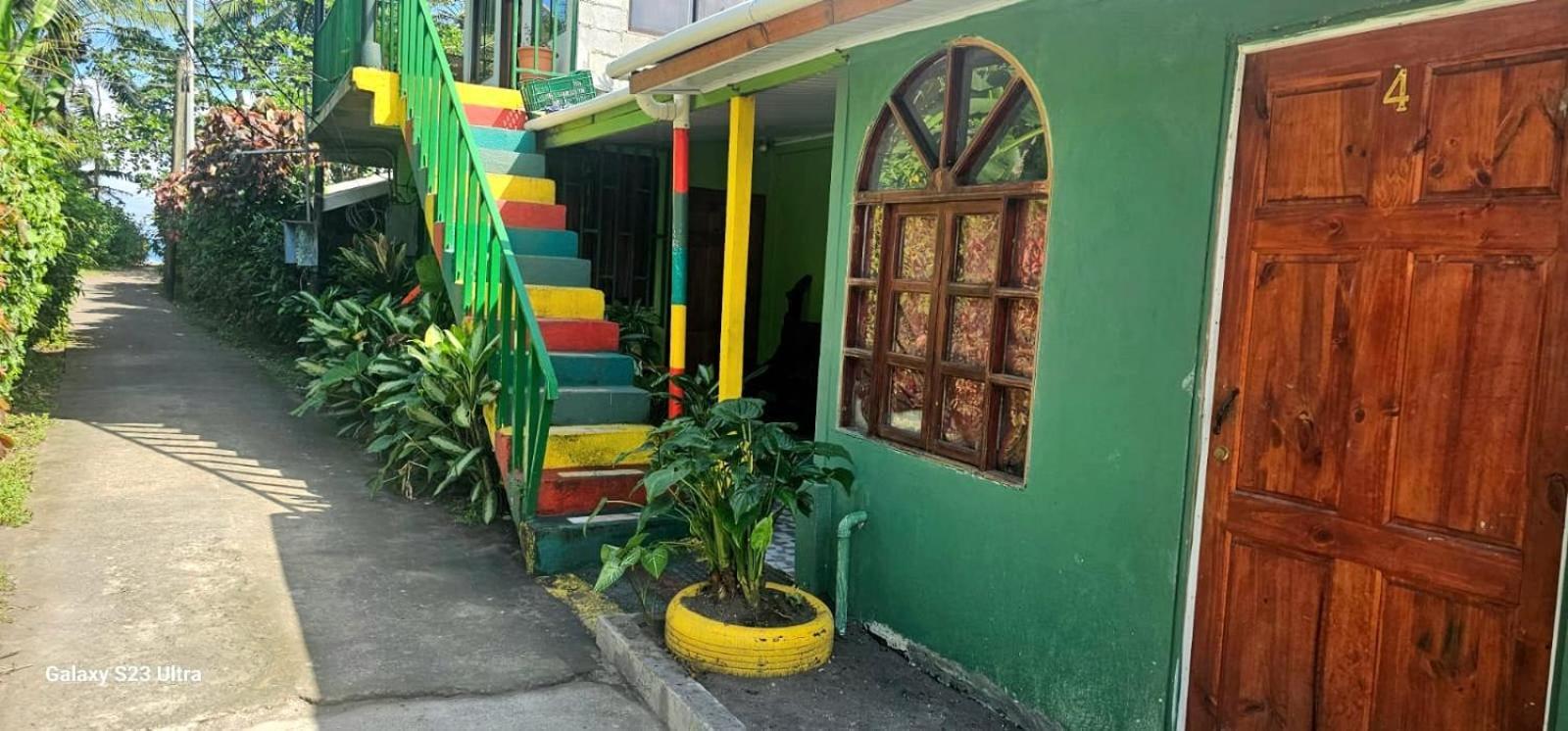 Tortuguero Casa De Playa Green House Lägenhet Exteriör bild